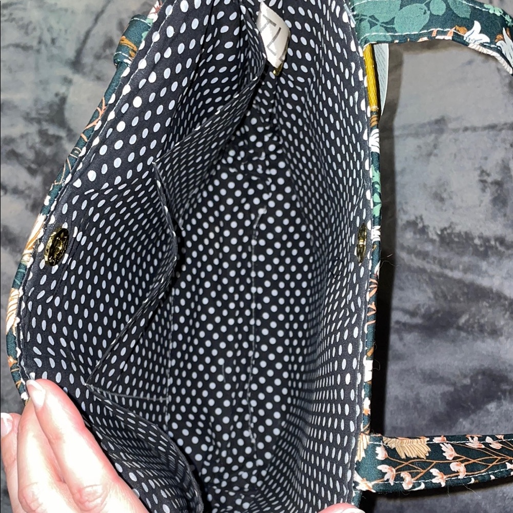 Floral Tote - Little Man Handbags - Picture 4 of 10